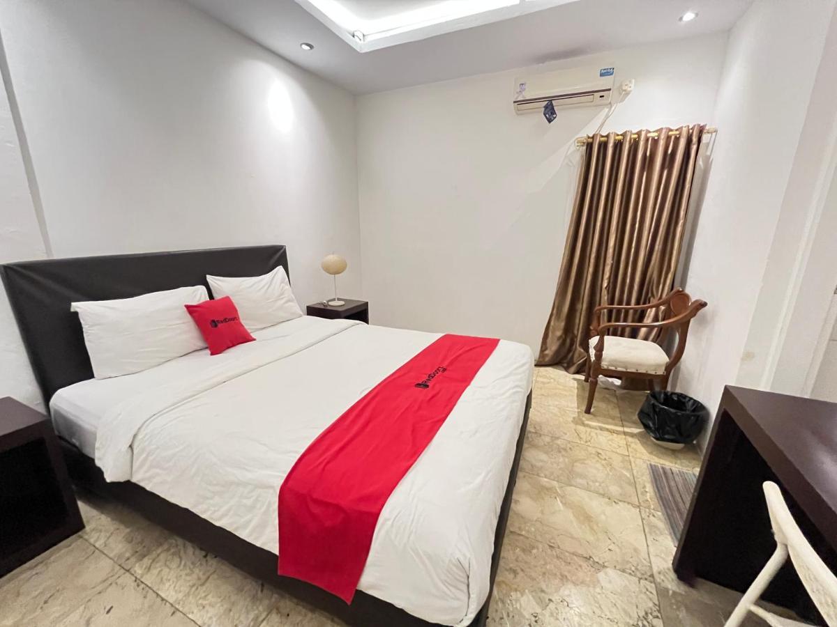 Reddoorz Near Kantor Walikota Manado Bagian luar foto